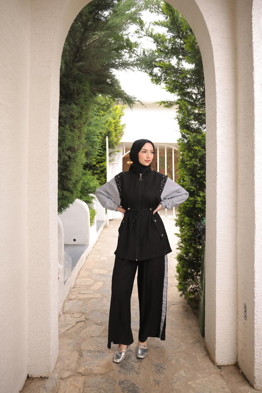 The Rise of Modest Activewear: Why Tracksuits Are Taking Over Fashion