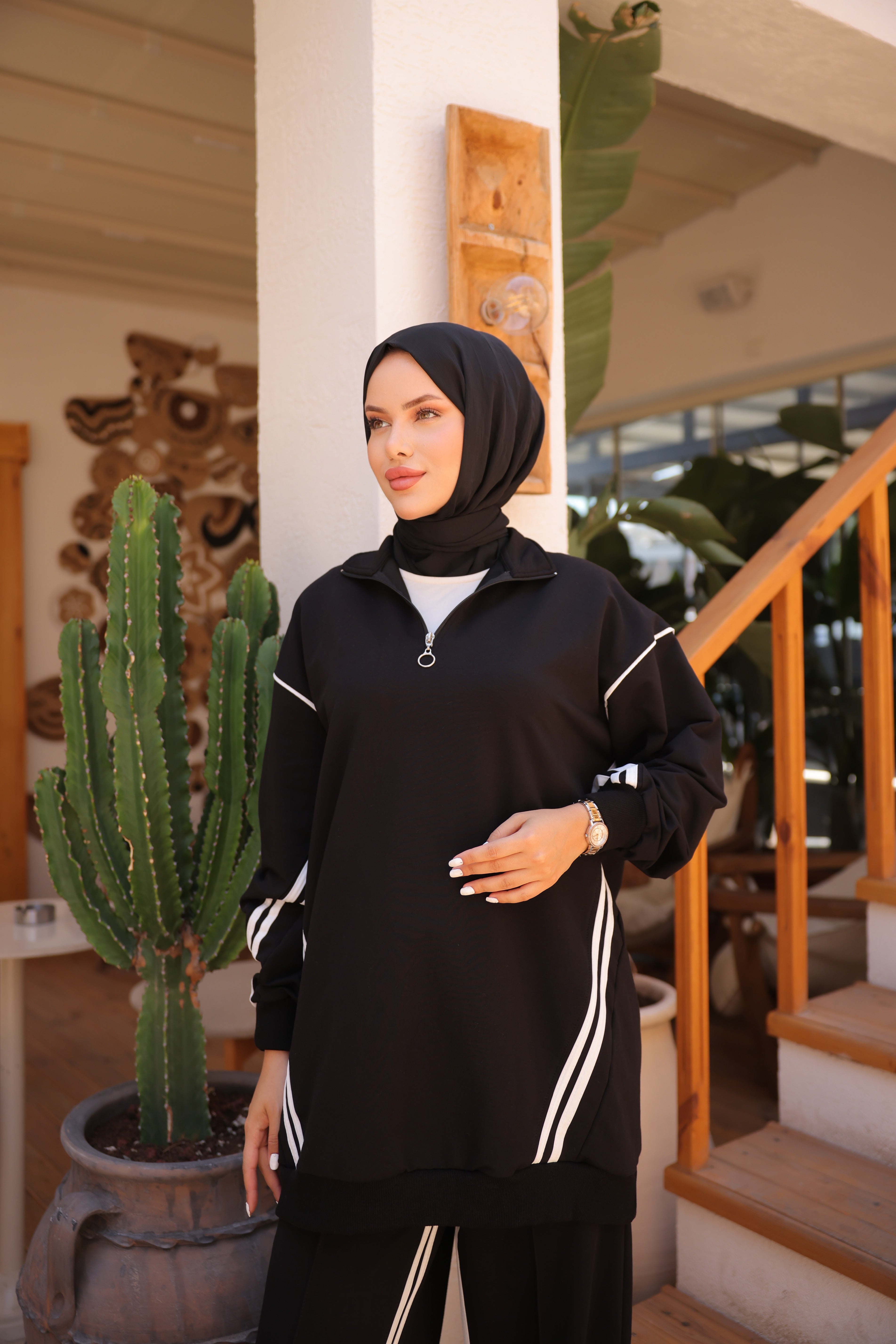 Modest Two-Piece Tunic Set with Zip Neck – Stretch Cotton Fabric