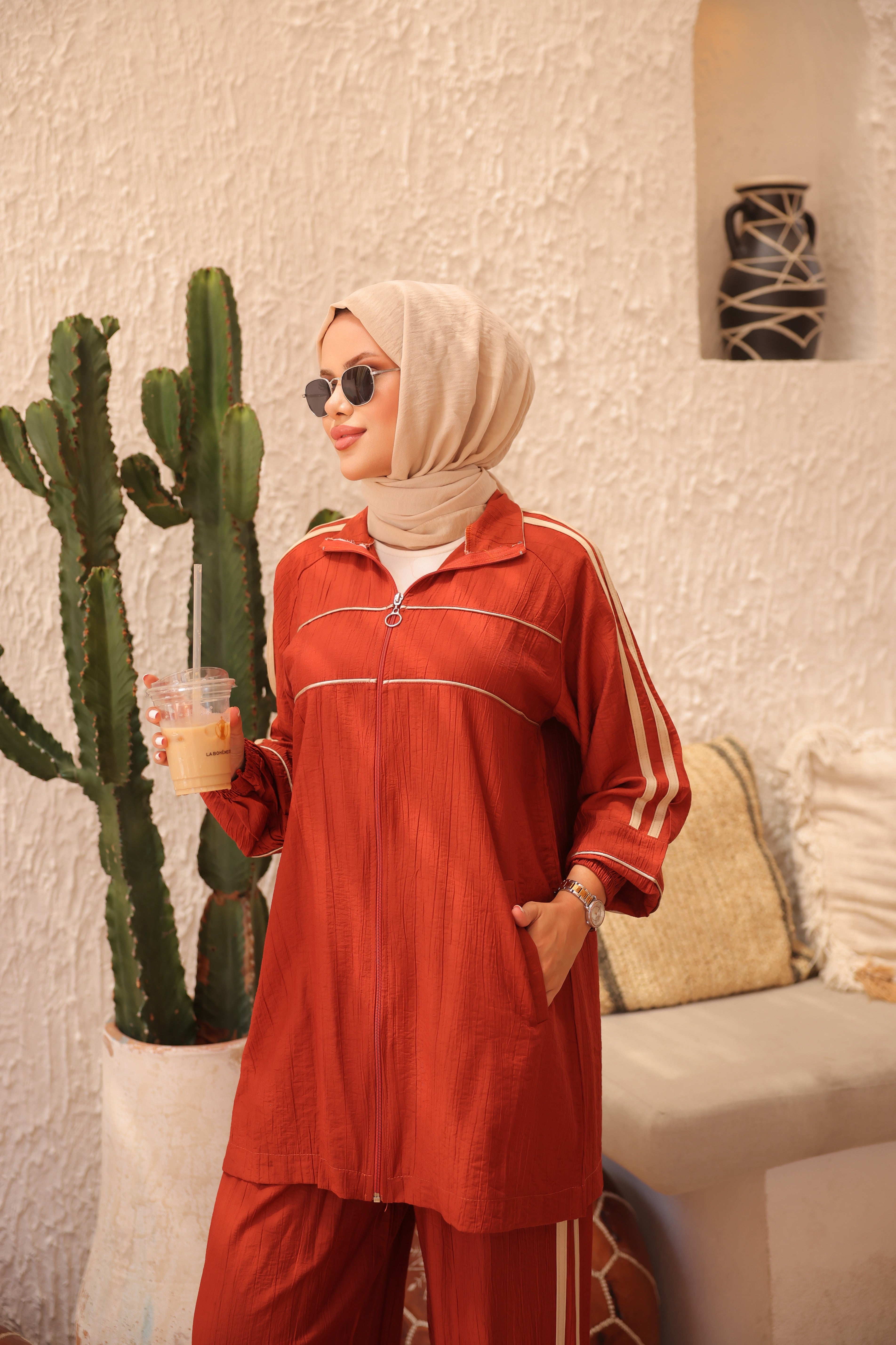 Two-Piece Modest Zip-Up Tunic Set in Crinkle Steel Fabric – Beige Hijab Outfit