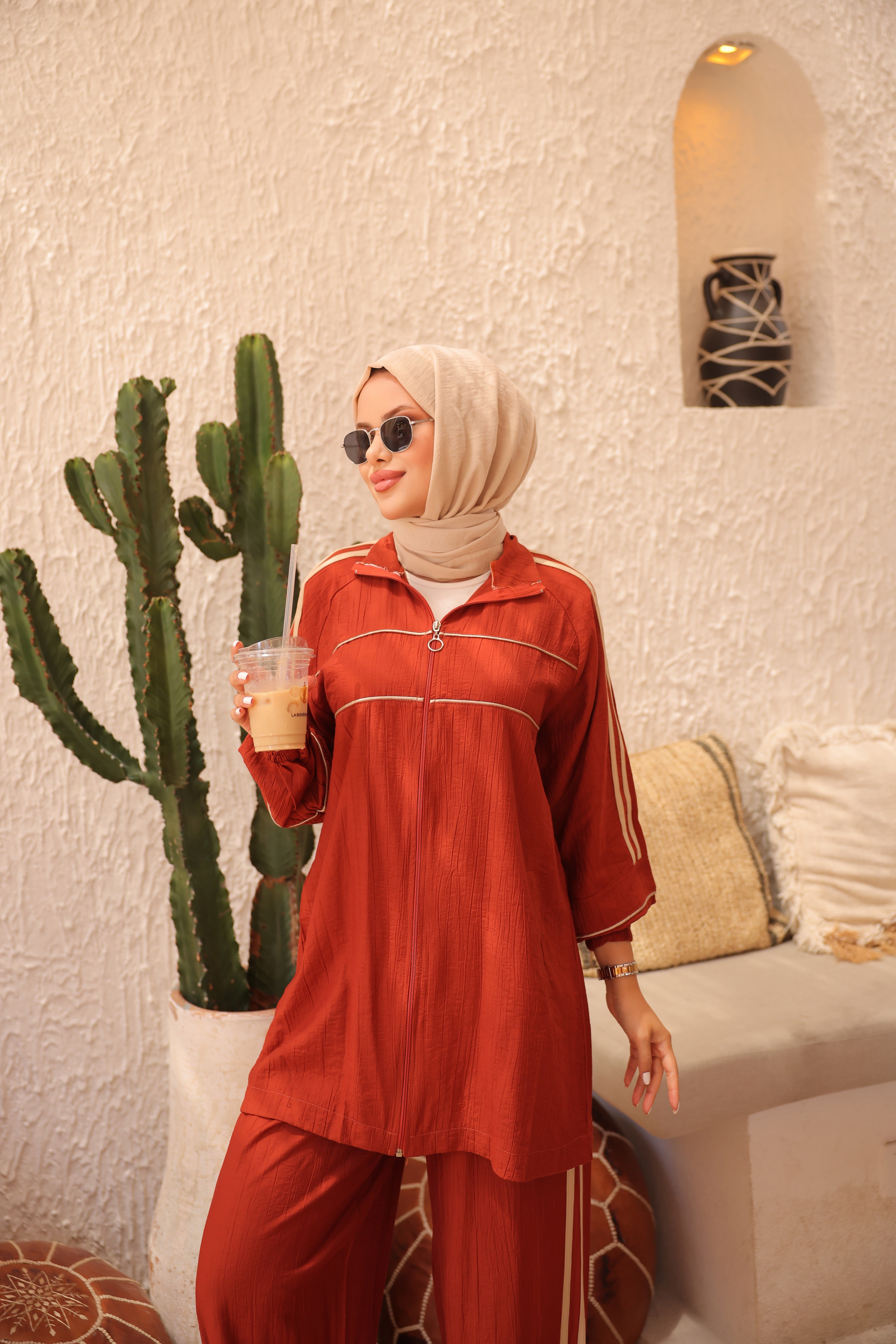 Two-Piece Modest Zip-Up Tunic Set in Crinkle Steel Fabric – Beige Hijab Outfit