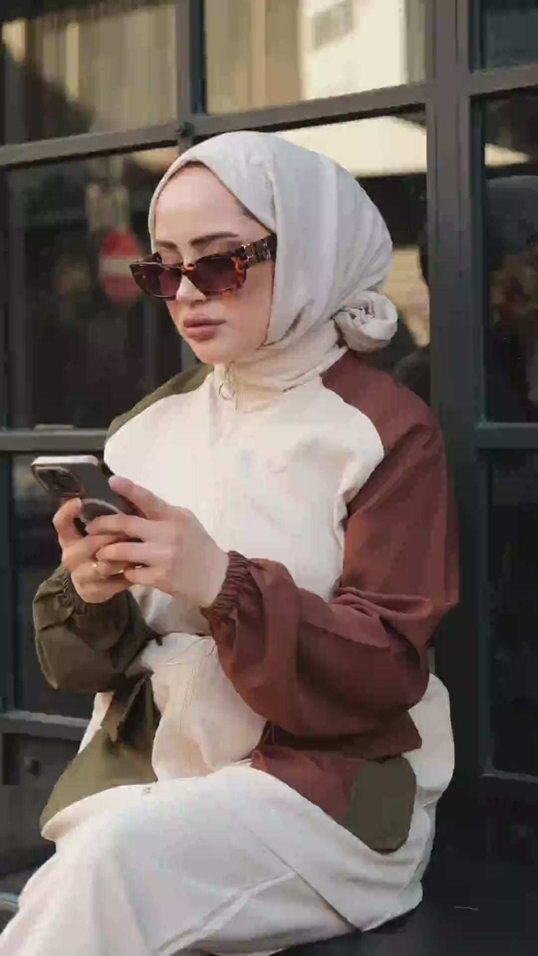 #color_beige,ar:لون_بيج,tr:renk_bej
#color_black,ar:لون_أسود,tr:renk_siyah
#color_gray,ar:لون_رمادي,tr:renk_antrasit